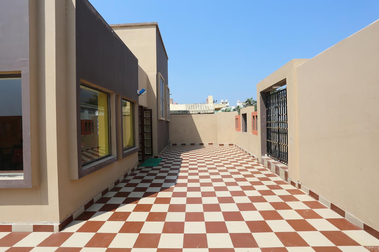 Hotel On Call Puri Laxmi Beach Resort Εξωτερικό φωτογραφία
